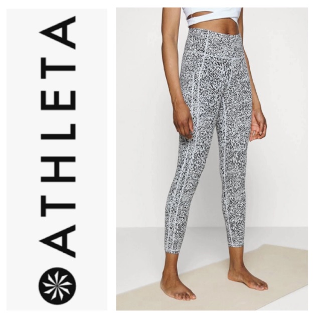Like New! Athleta Ultimate Stash Textured 7/8 Leggings In Camilla Water Violet